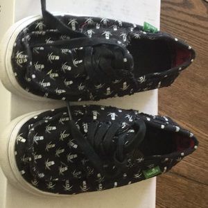 NWOT toddler Sanuk sneakers
